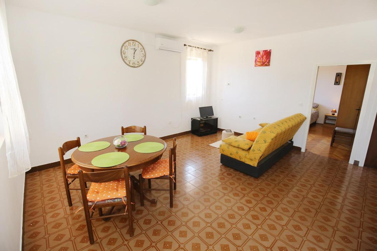 Large Gardens 2 Apartment Bibinje Exterior photo
